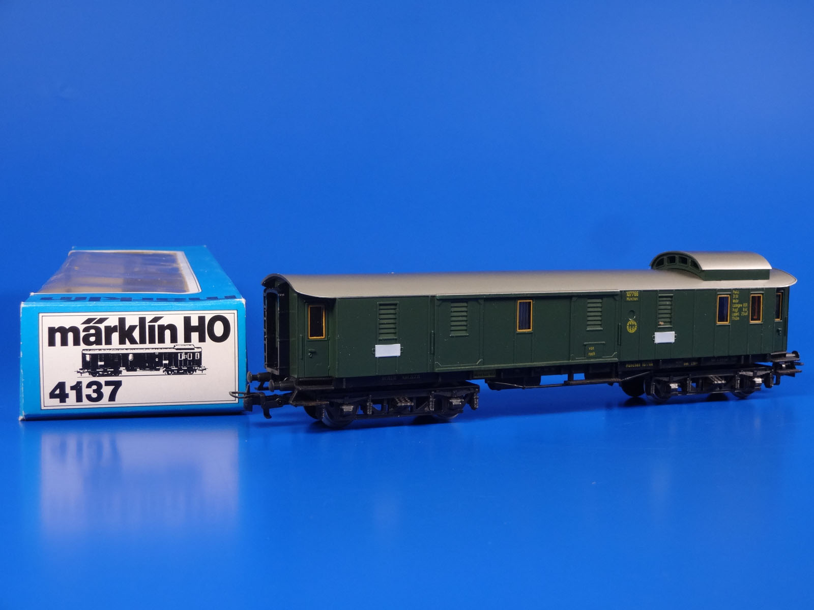 HOゲージ　貨車　marklin 4836 ロングビールボックスカー SBB 4137 (B1)0-800.JPG